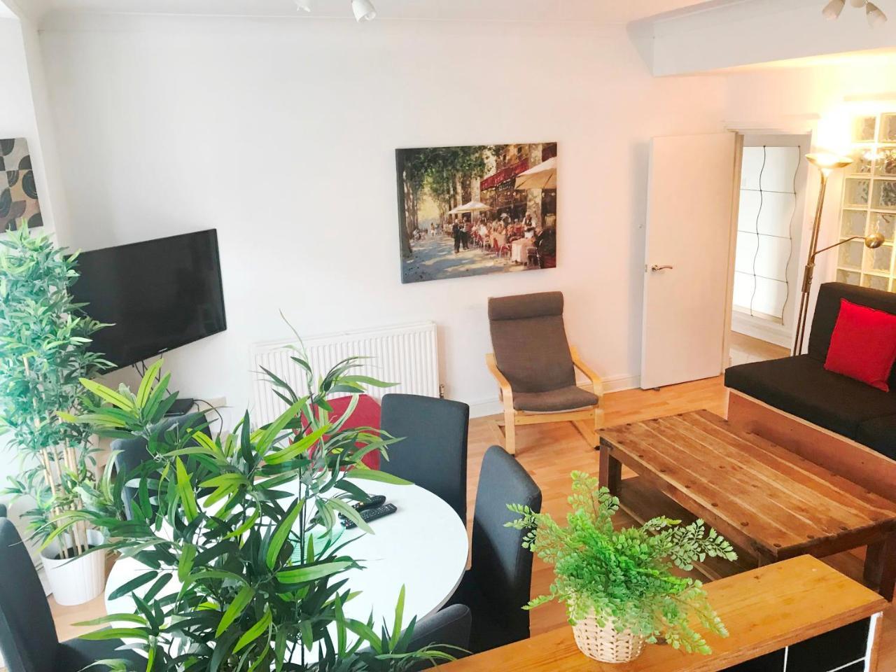 1 Fitzhamon Embankment Apartments Opposite Principality Stadium - Long Stay Offer Cardiff Exteriör bild