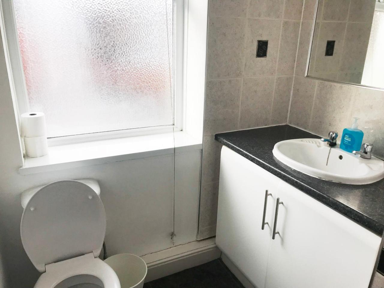 1 Fitzhamon Embankment Apartments Opposite Principality Stadium - Long Stay Offer Cardiff Exteriör bild